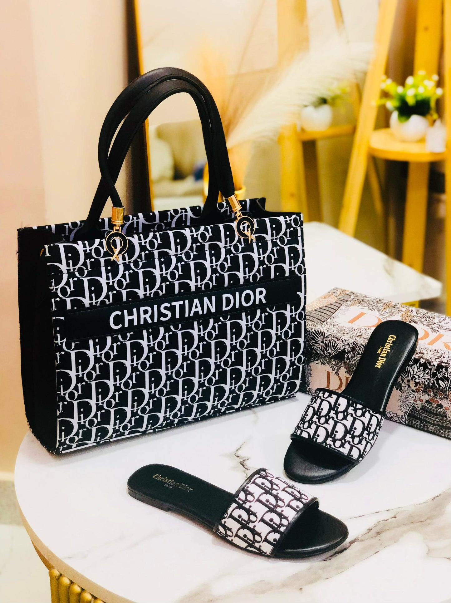 Trendy Shoulder Bag with Matching Slides β Classic Look