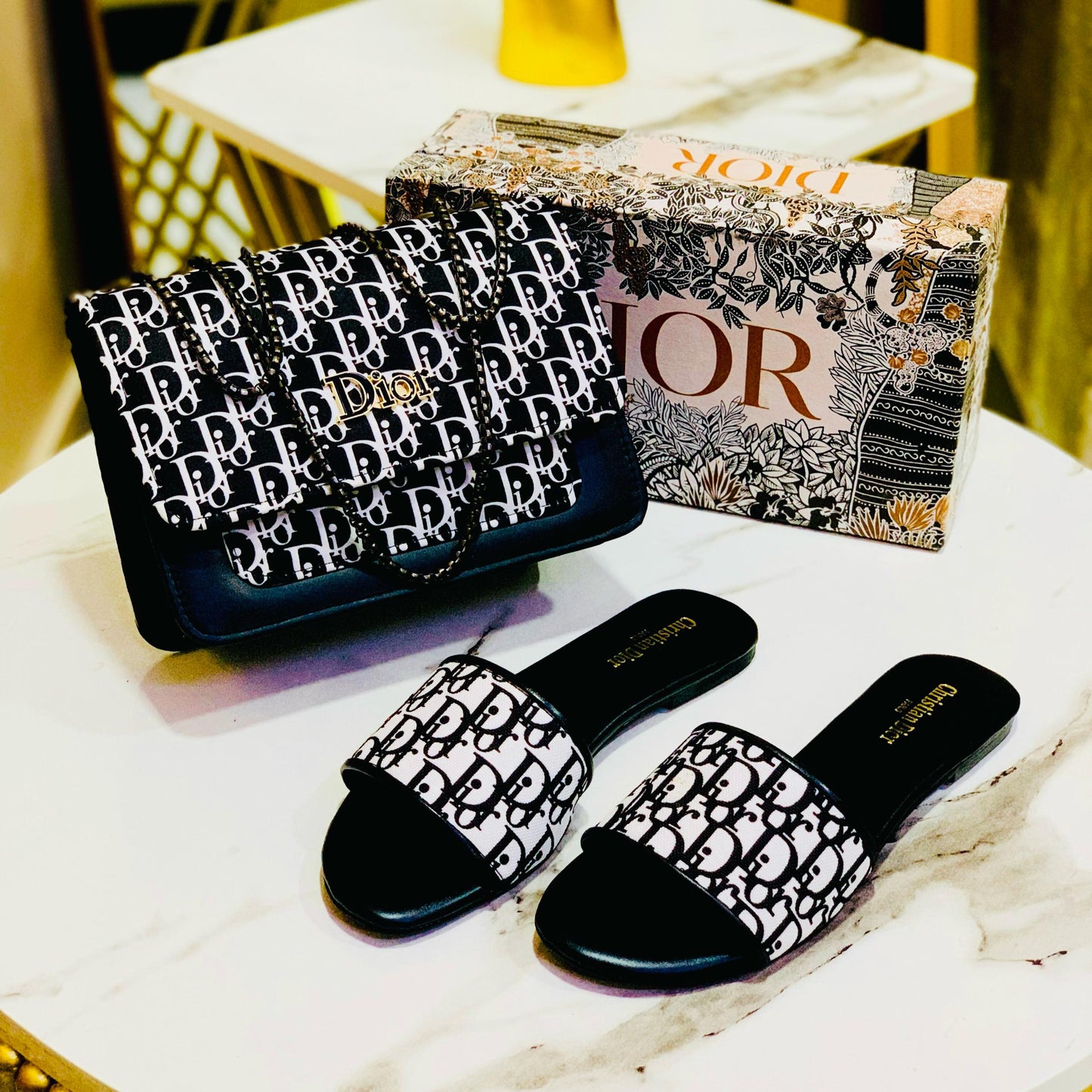 Trendy Shoulder Bag with Matching Slides – Classic Look