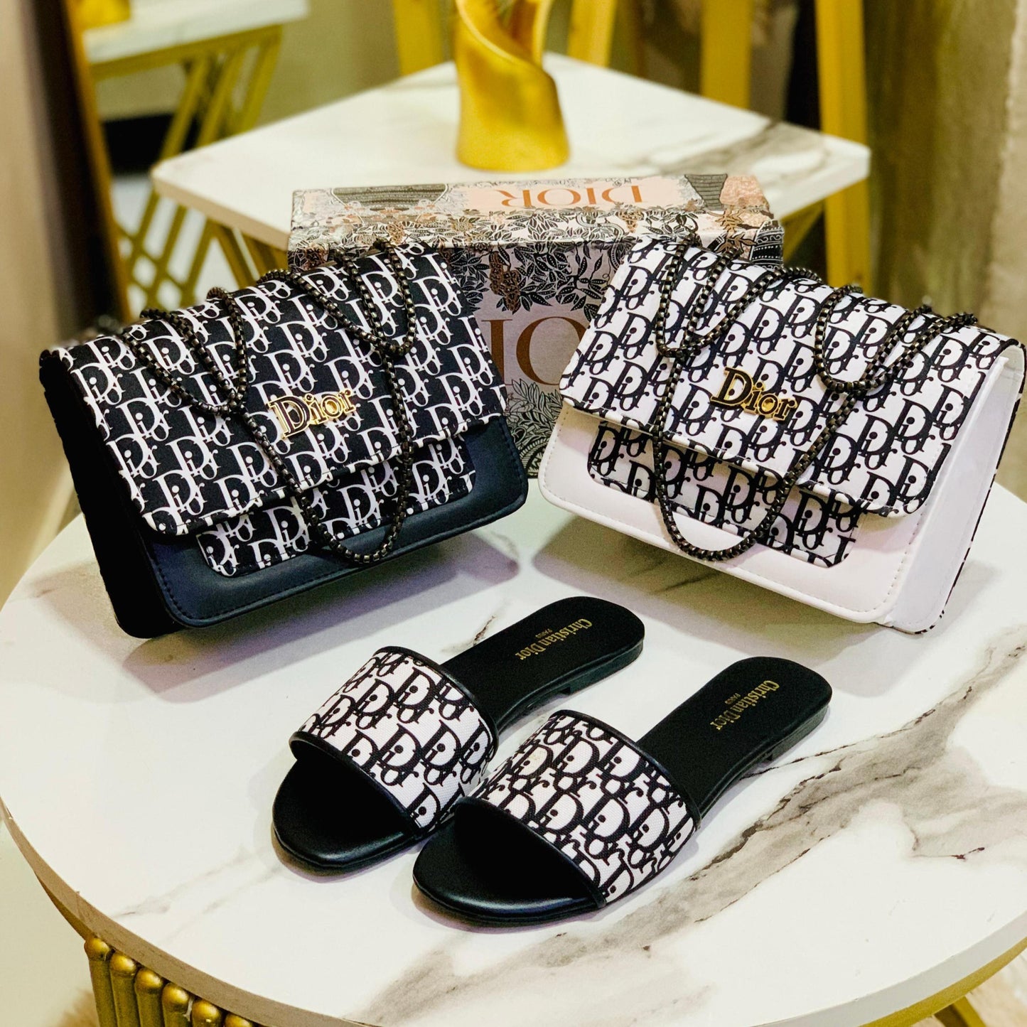 Trendy Shoulder Bag with Matching Slides – Classic Look